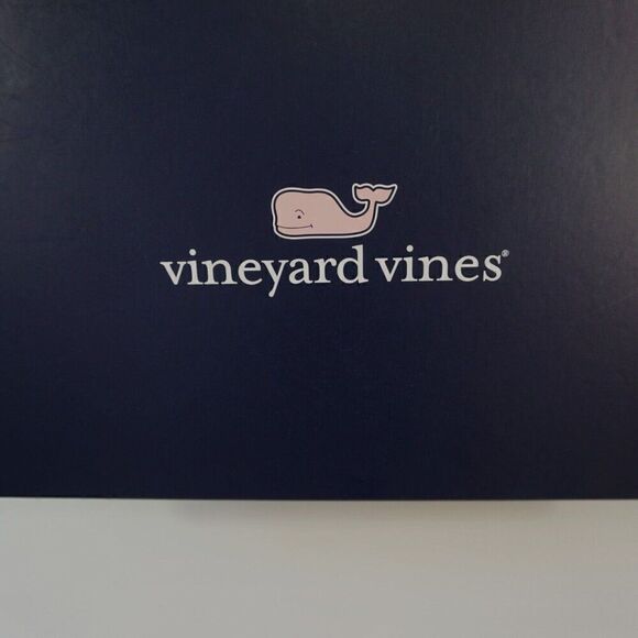 VINEYARD VINES Empty Box Magnetic Closure 15 1/4 x 11 .25 x 2.5 inch Gift Box - Picture 5 of 6